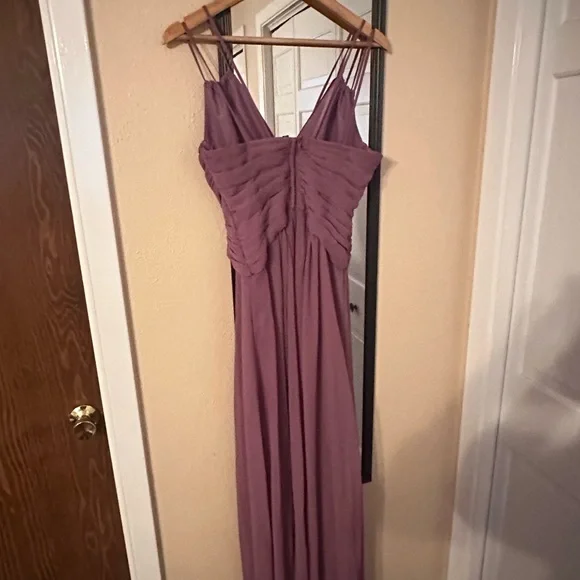 Plunge V-Neck Crinkle Chiffon Women's Bridesmaid Dress in Wisteria, Size 2 - Picture 2 of 4